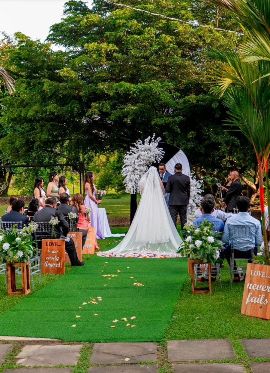 Live outdoor wedding ceremony on the garden aisle at Jenny's Ranch